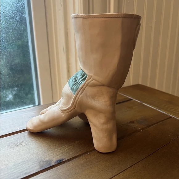 Michel Michael Harvey Craft Pottery Trompe L'oeil Gardening Glove Vase Pop Art - Picture 3 of 9